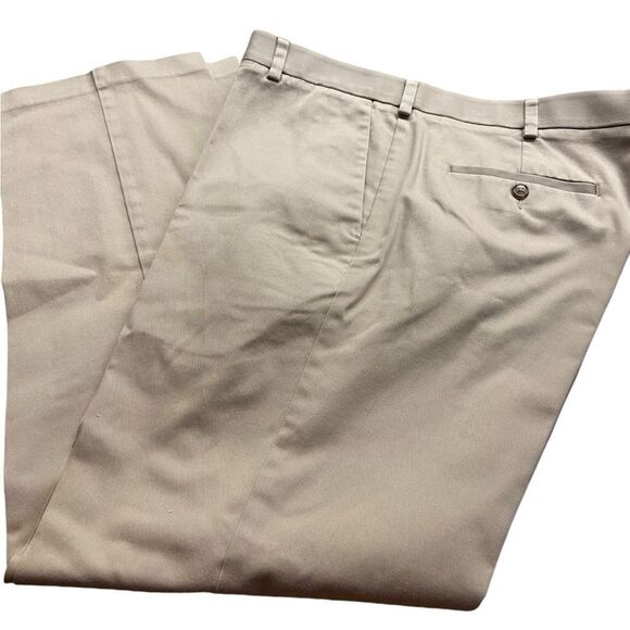 Round tree and Yorke Traveksmart ultimate performer classic fit non iron pants - Picture 1 of 2